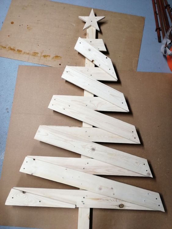 Christmas tree pallet ,printable template ,laser cut ,CNC - LoyocaWorkshop